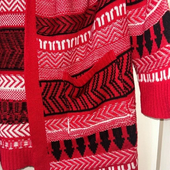 No Boundaries Red and Black Patterned Cardigan - Picture 2 of 7